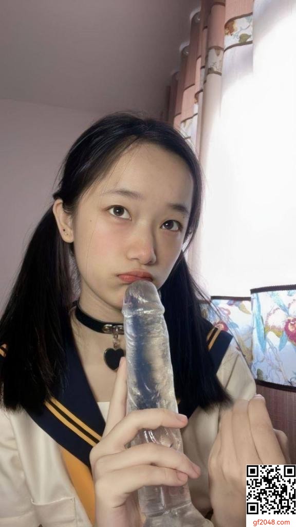 穿着有多纯，脱掉就有多骚4［20P］