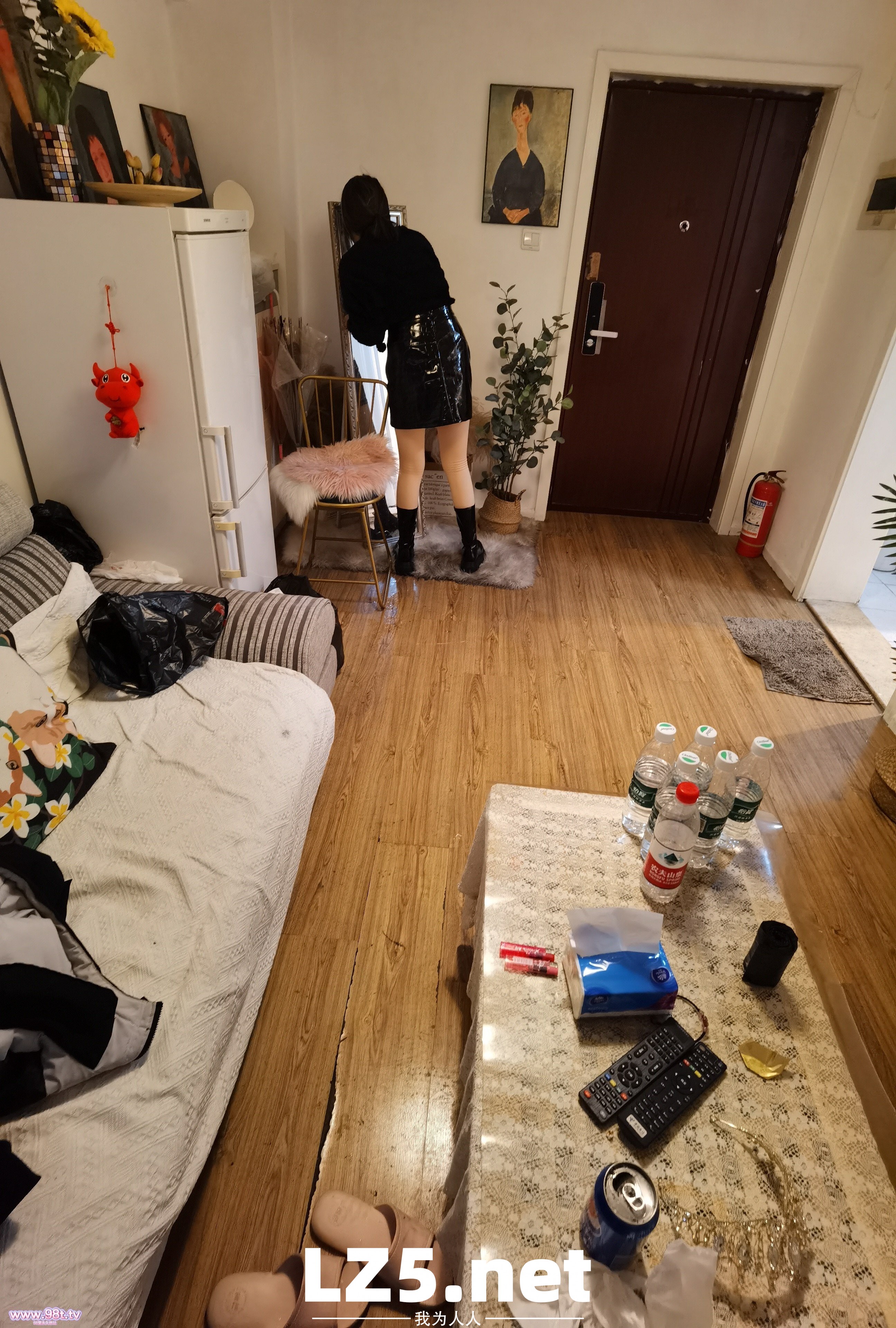 出击记录之还算嫩的妹子黑丝与厚肉丝的诱惑【59P+露脸】