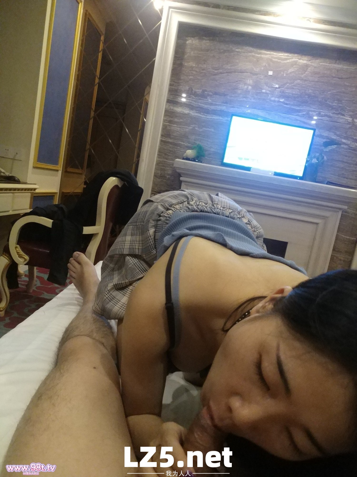 风骚绝代 身姿曼妙无敌的极品性瘾少妇【88P+微露脸】