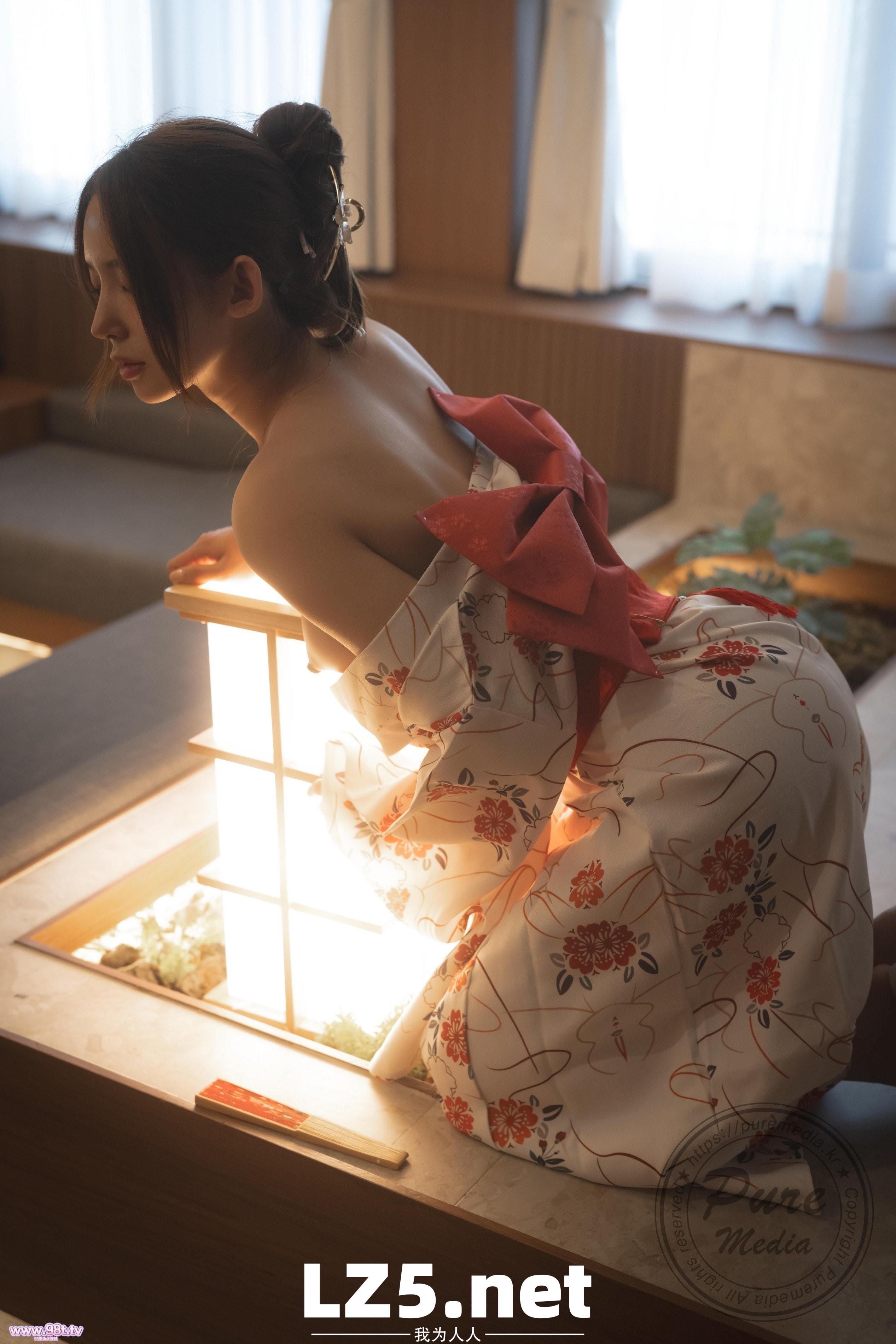 Yeha女神人前多正经床上就有多认真-中[55P]