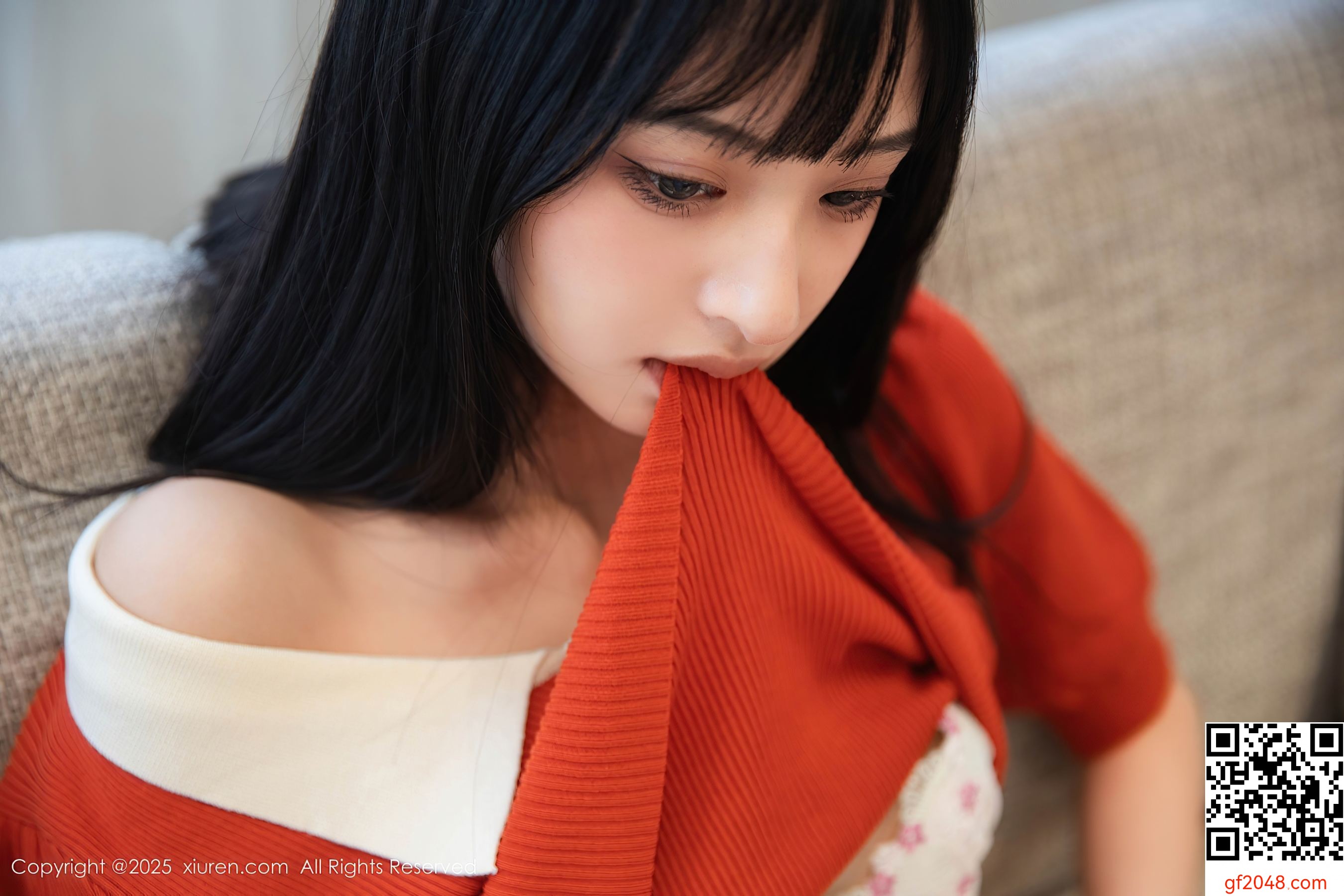 [XiuRen秀人网] No.10247 茂木希子 橙色T恤