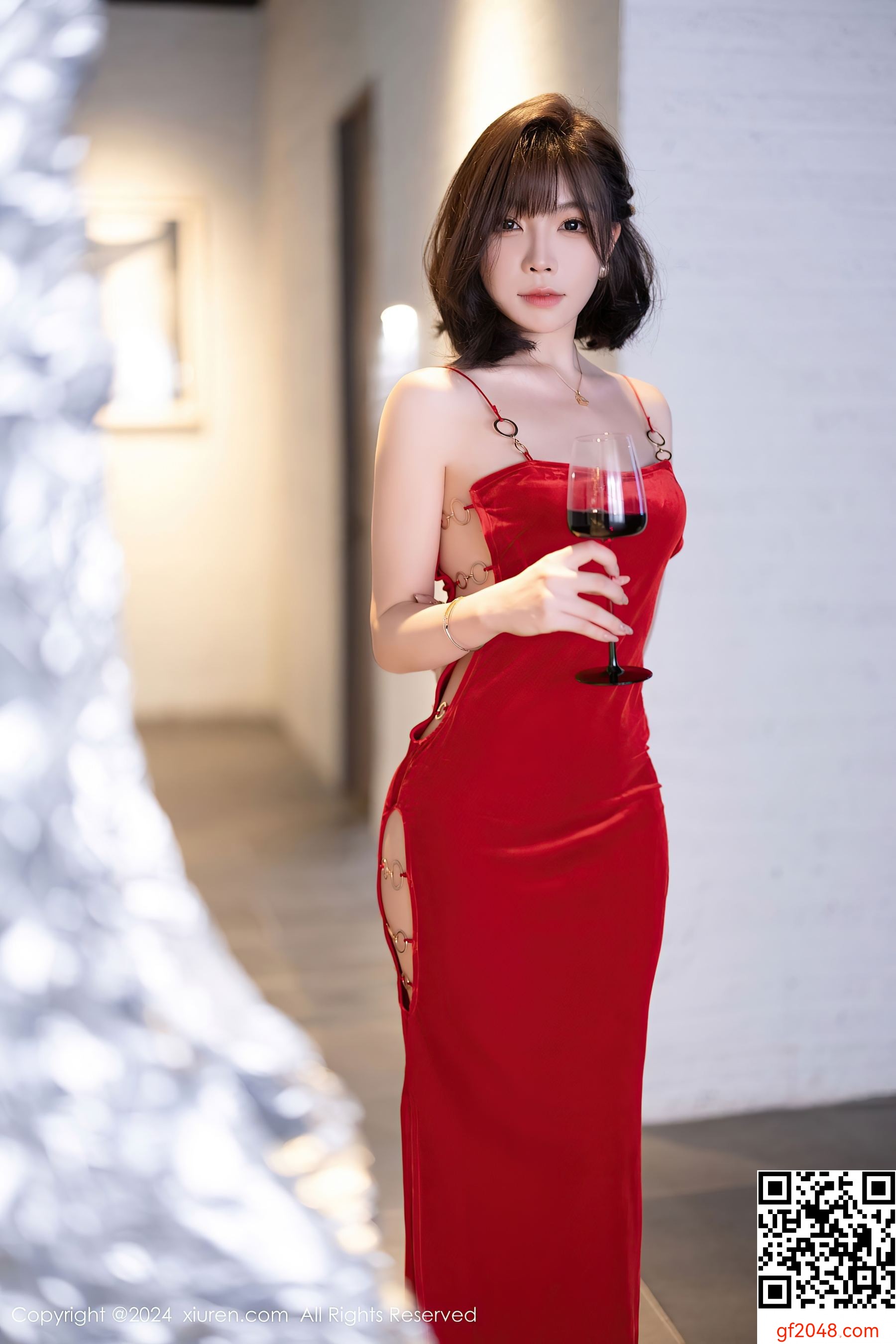 [XiuRen秀人网] No.9229 徐莉芝Booty 美腿黑丝