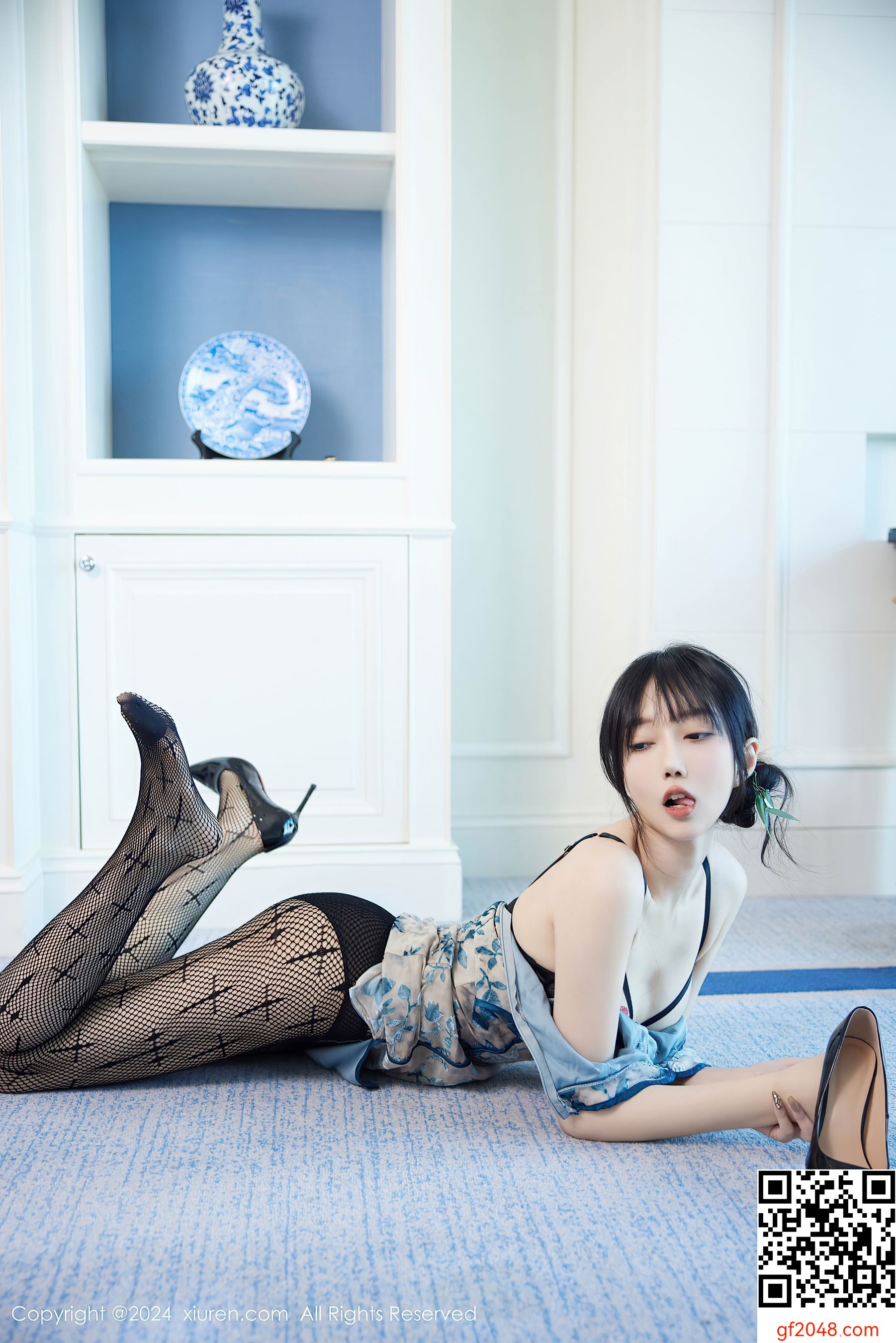 [XiuRen秀人网] No.9236 玥儿玥er 美腿丝袜
