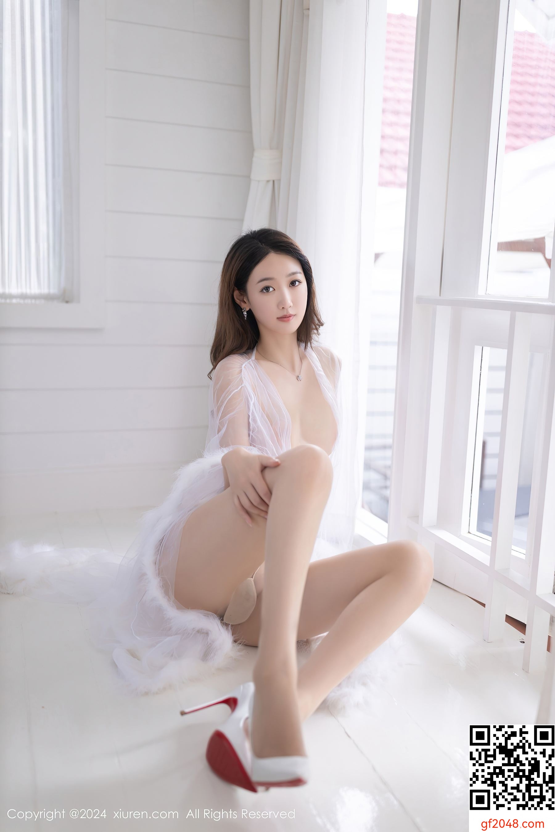 [XiuRen秀人网] No.8174 唐安琪 美腿丝袜