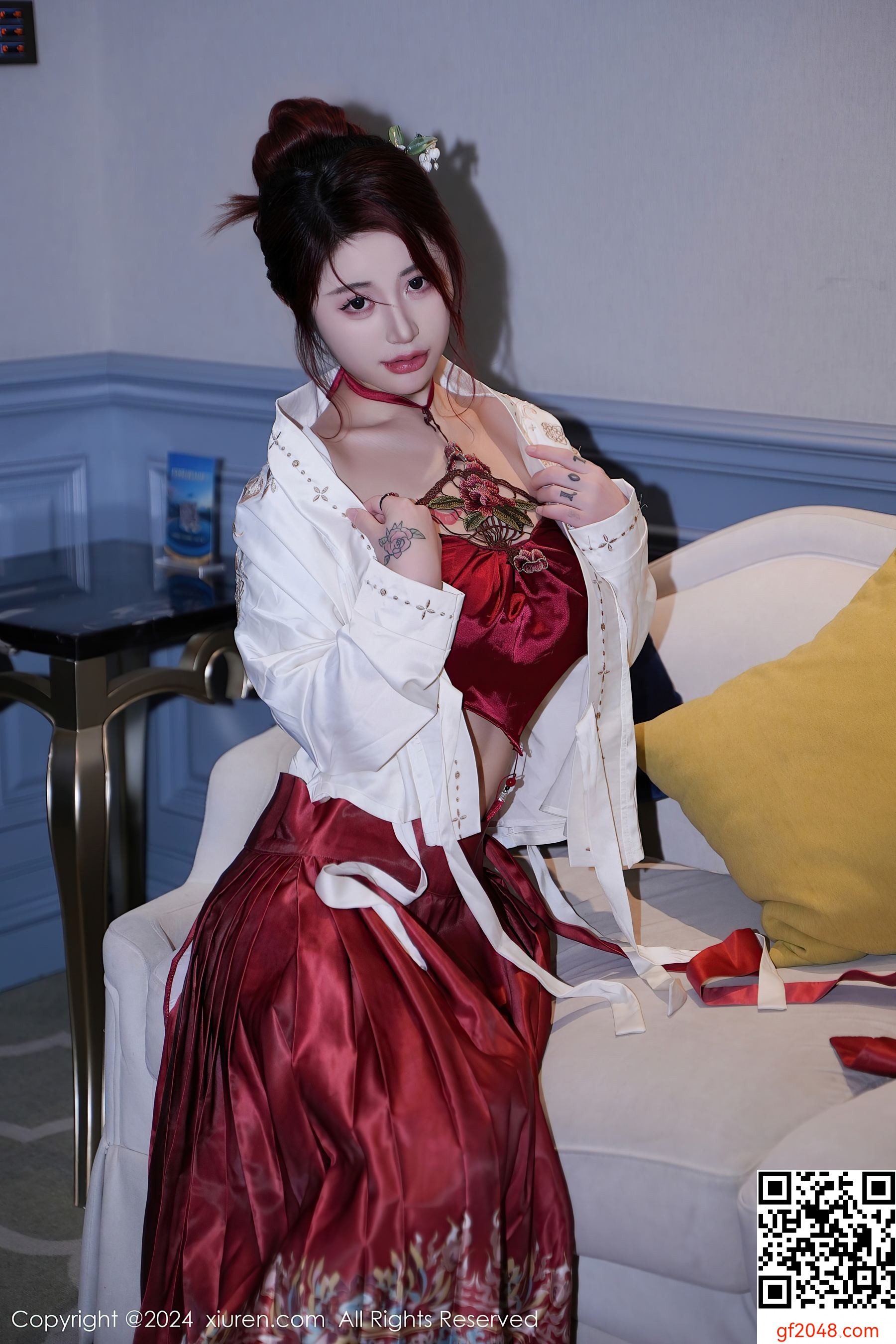 [XiuRen秀人网] No.7985 美七Mia 古装美腿