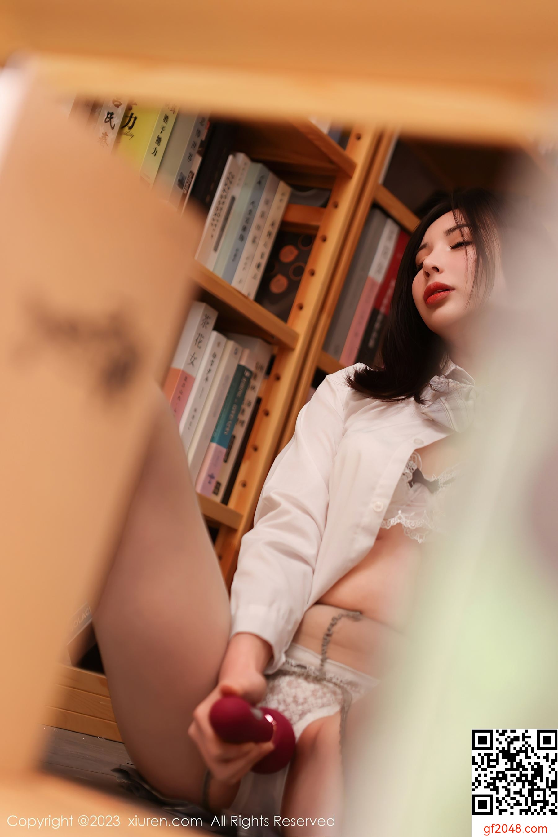 [XiuRen秀人网] No.7812 曼柔 淑女美腿