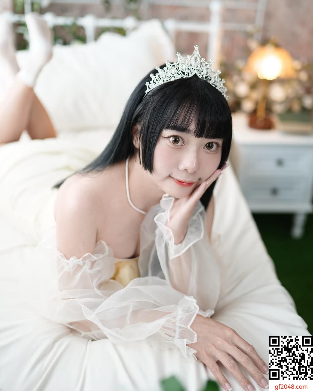 「妘薇yunwei」身材傲人狂放電 勾引沒有極限 (10P)