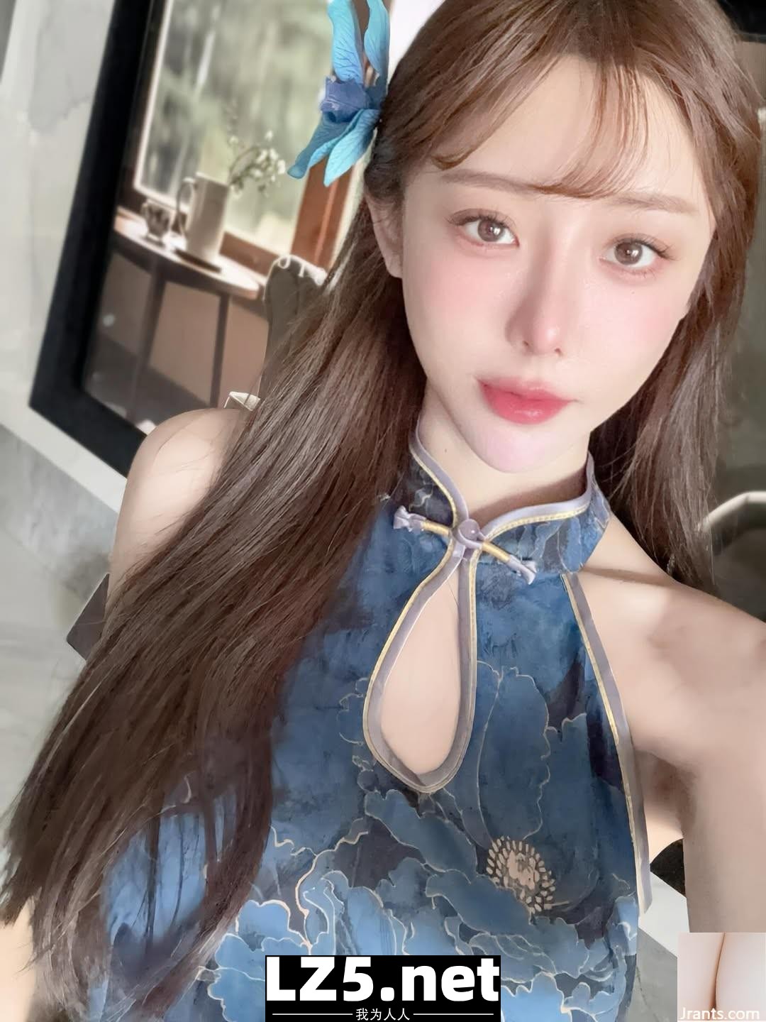 「兔兔22」火辣胸線 搭配曼妙身姿無懈可擊 (10P)