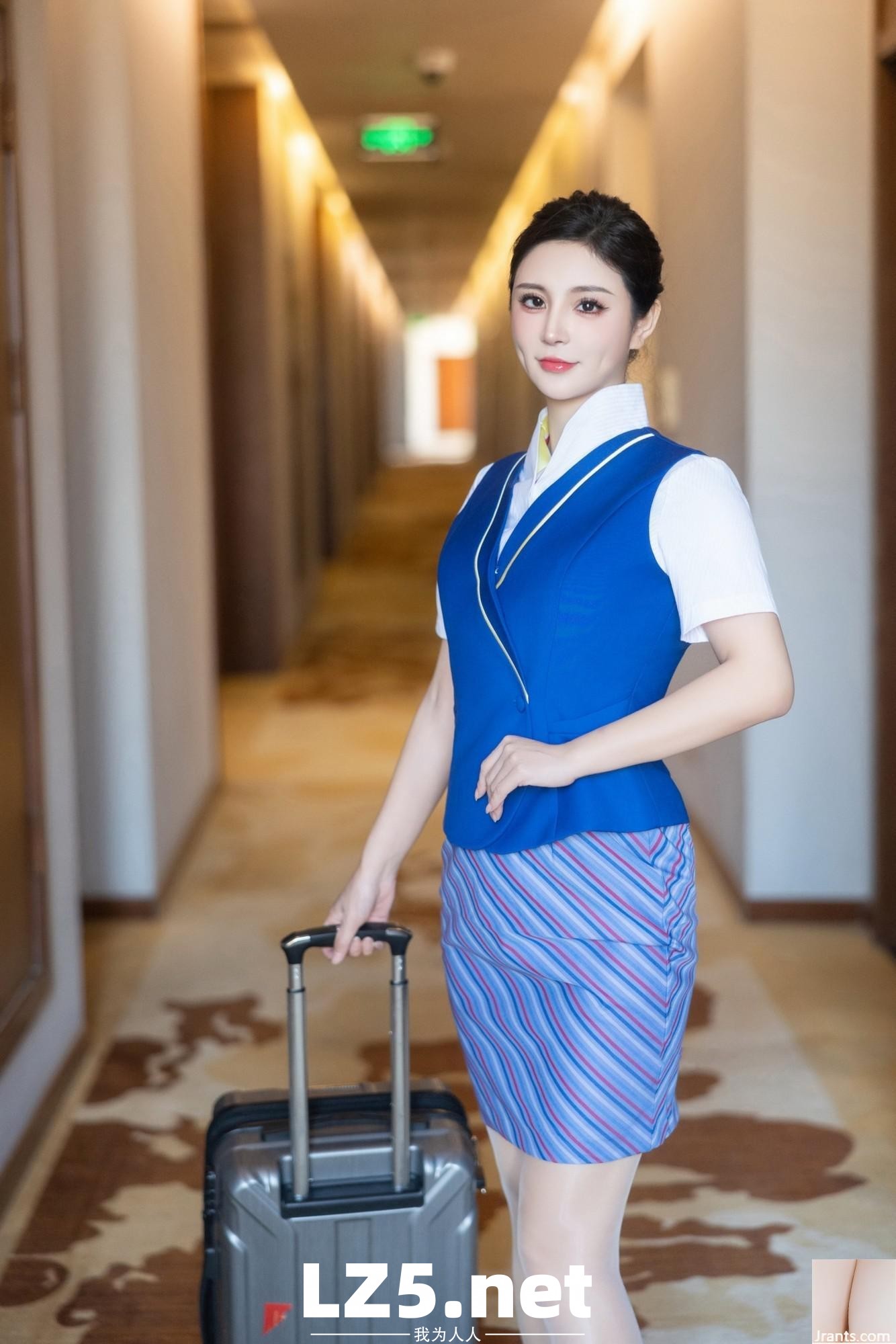 小蠻妖Yummy 空姐制服 (80P)